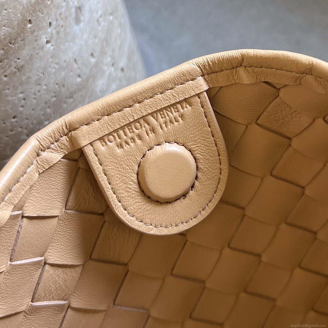 Bottega Veneta BV 716082 Sardine Apricot