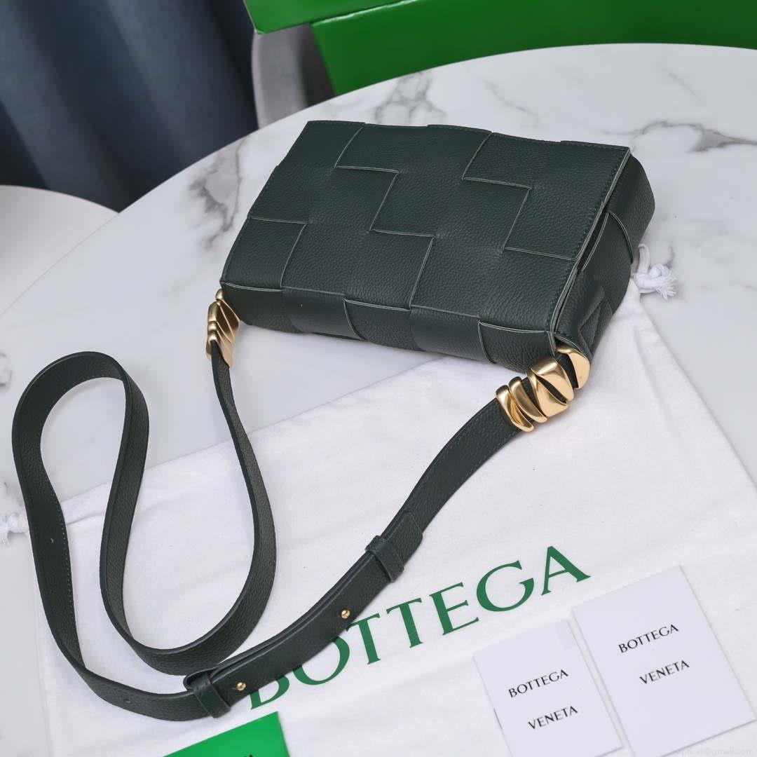 Bottega Veneta BV 666870 Cassette Intreccio grained leather cross-body bag Dark Green