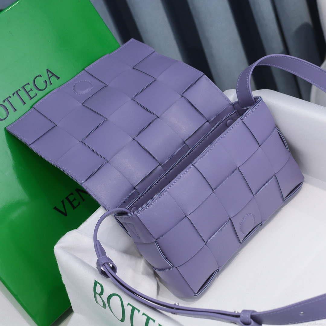 Bottega Veneta BV 578004 Cassette Cross-body bag soft lambskin leather BV89901