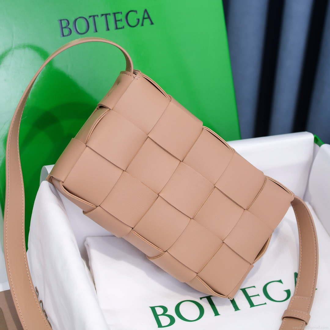 Bottega Veneta BV 578004 Cassette Cross-body bag soft lambskin leather BV89903