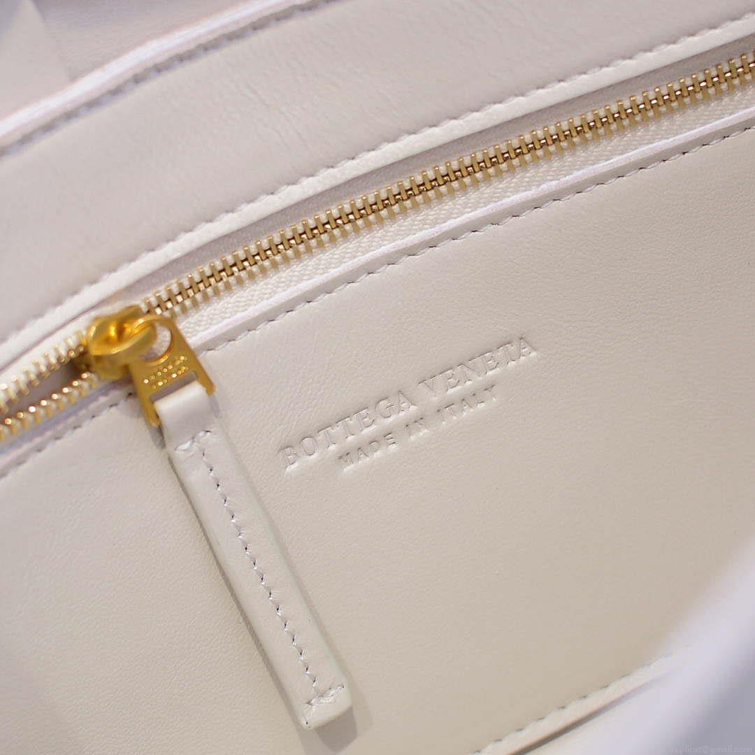 Bottega Veneta BV 578004 Cassette Cross-body bag soft lambskin leather BV89905