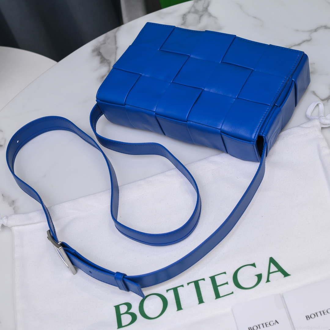 Bottega Veneta BV 578004 Cassette Cross-body bag soft lambskin leather BV89908