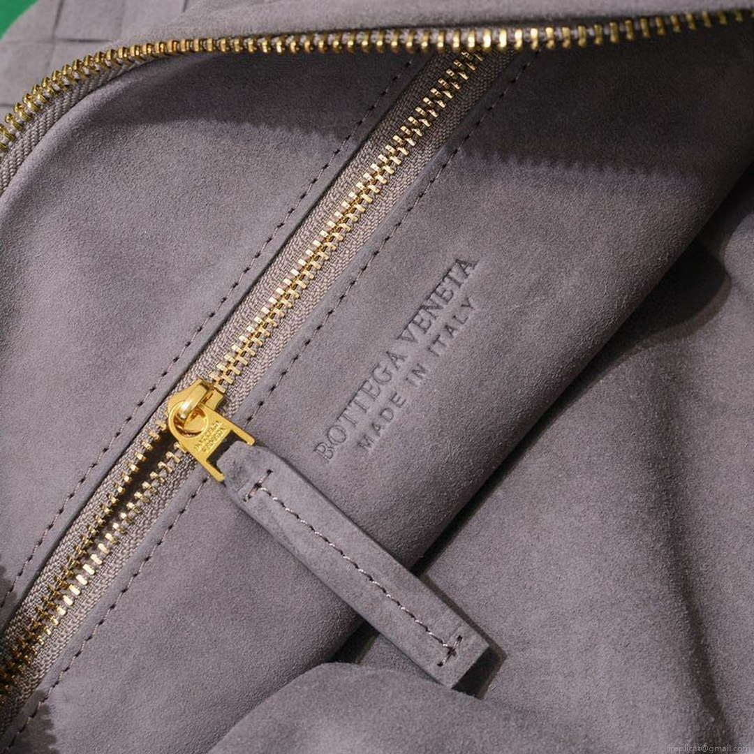 Bottega Veneta BV 690225 Teen Jodie intrecciato suede shoulder bag Drak Purple