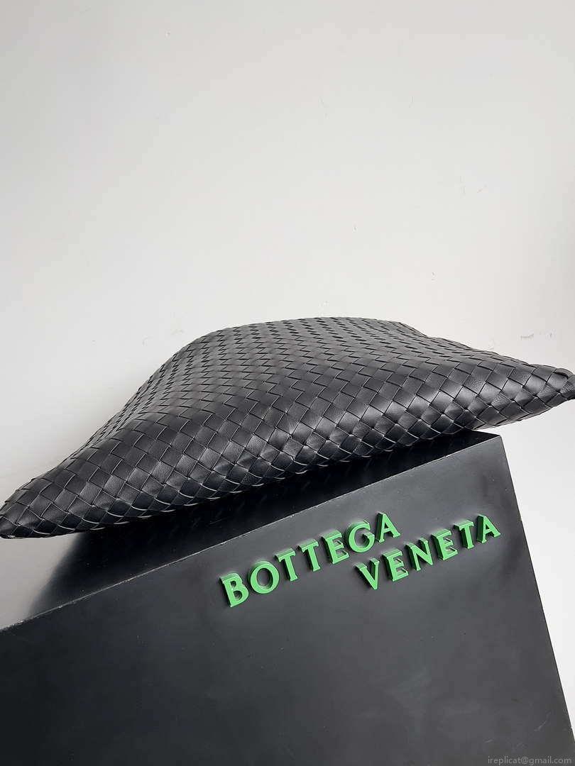 Bottega Veneta BV 763970 Large Hop Fondant Bag Black