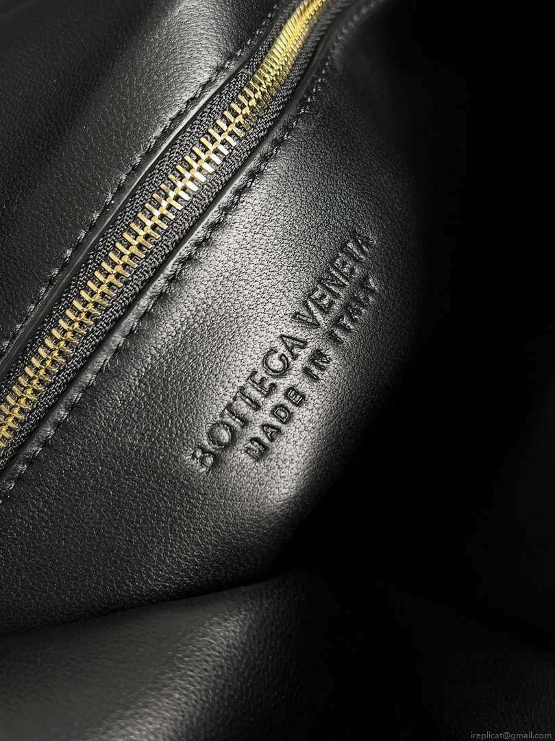 Bottega Veneta BV 763970 Large Hop Fondant Bag Black