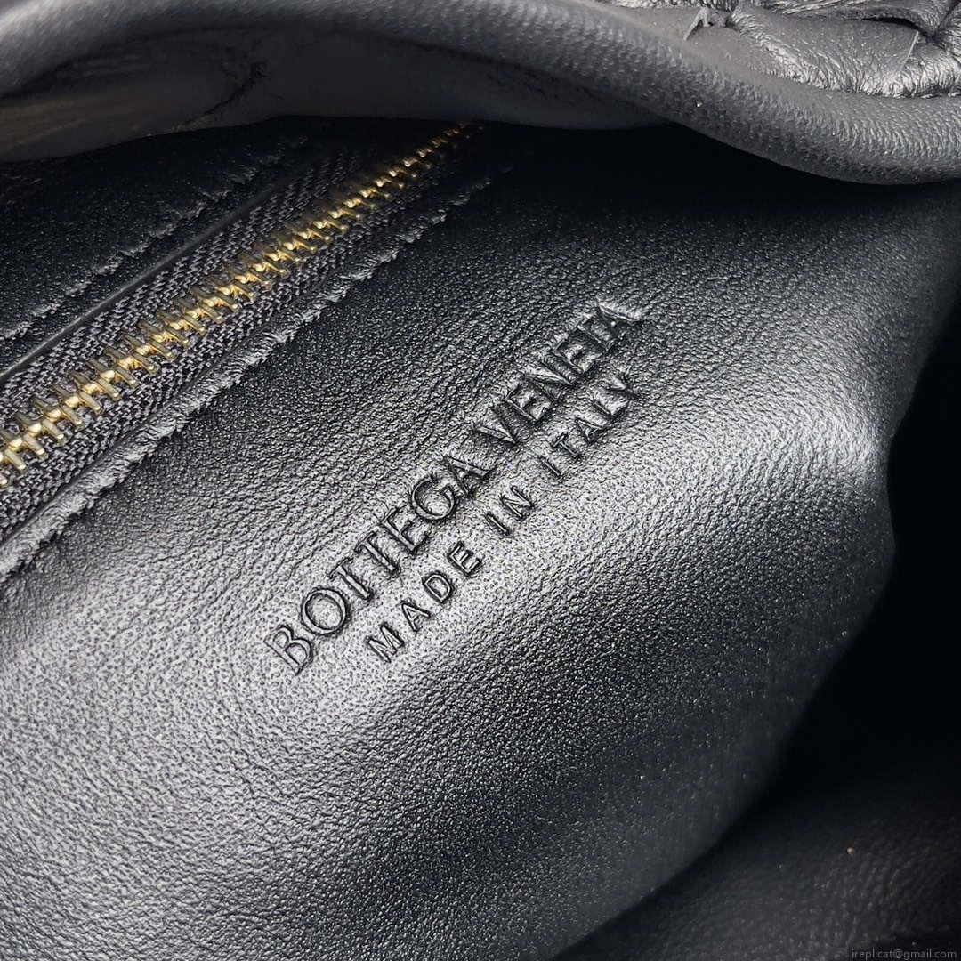 Bottega Veneta BV 763966 Small Hop oyster Bag Black