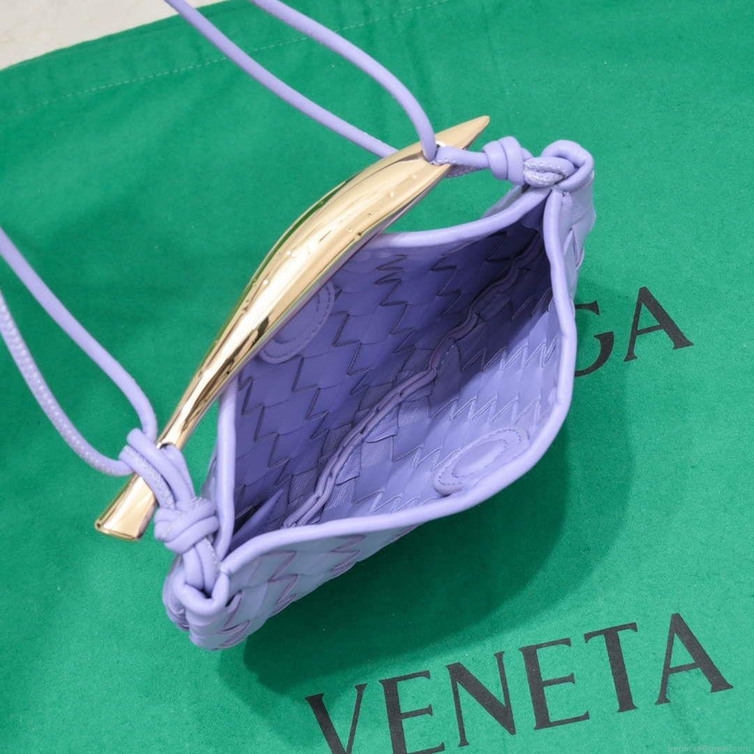 Bottega Veneta BV 744267 Mini Sardine Cross-body bag realised with Intrecciato Purple