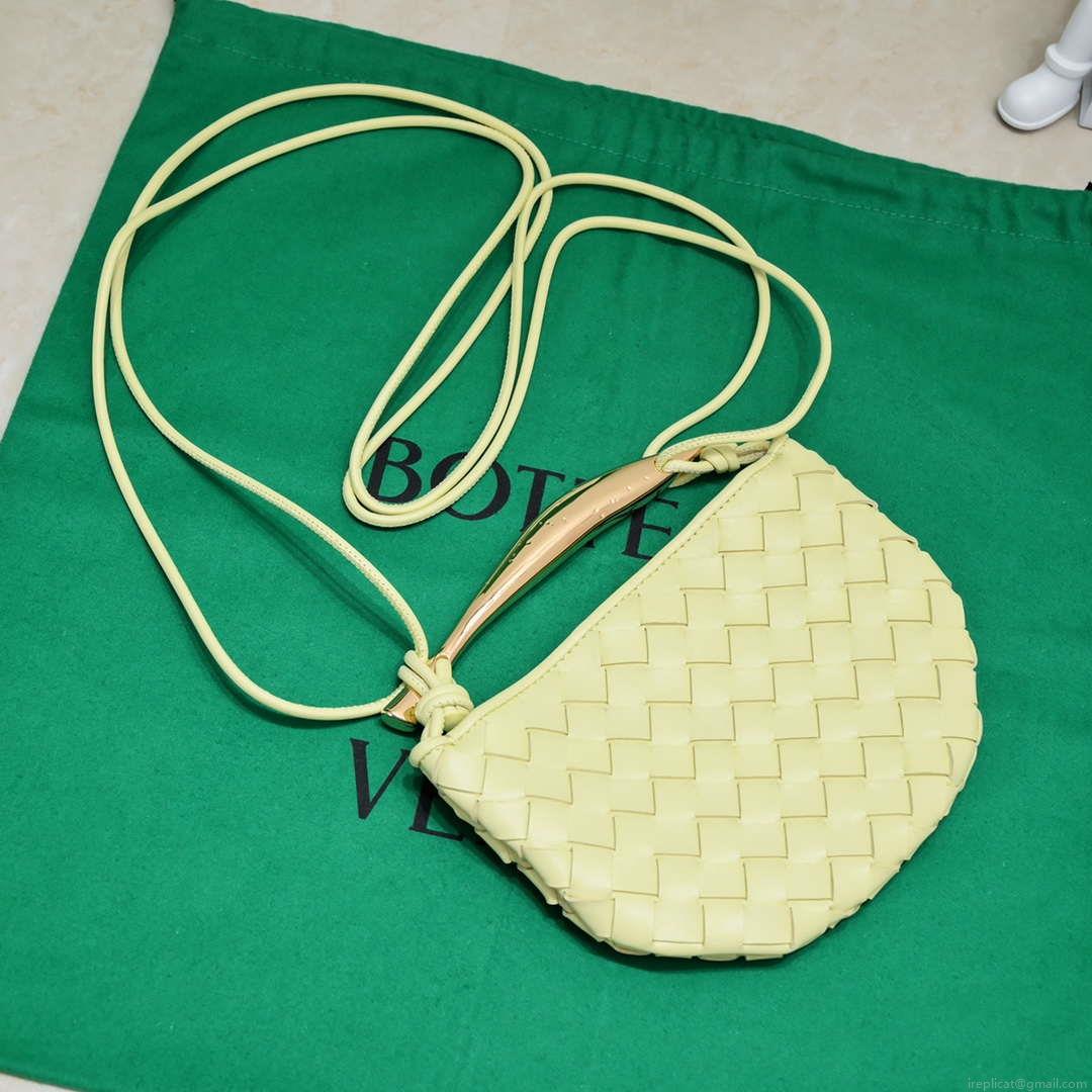 Bottega Veneta BV 744267 Mini Sardine Cross-body bag realised with Intrecciato Yellow