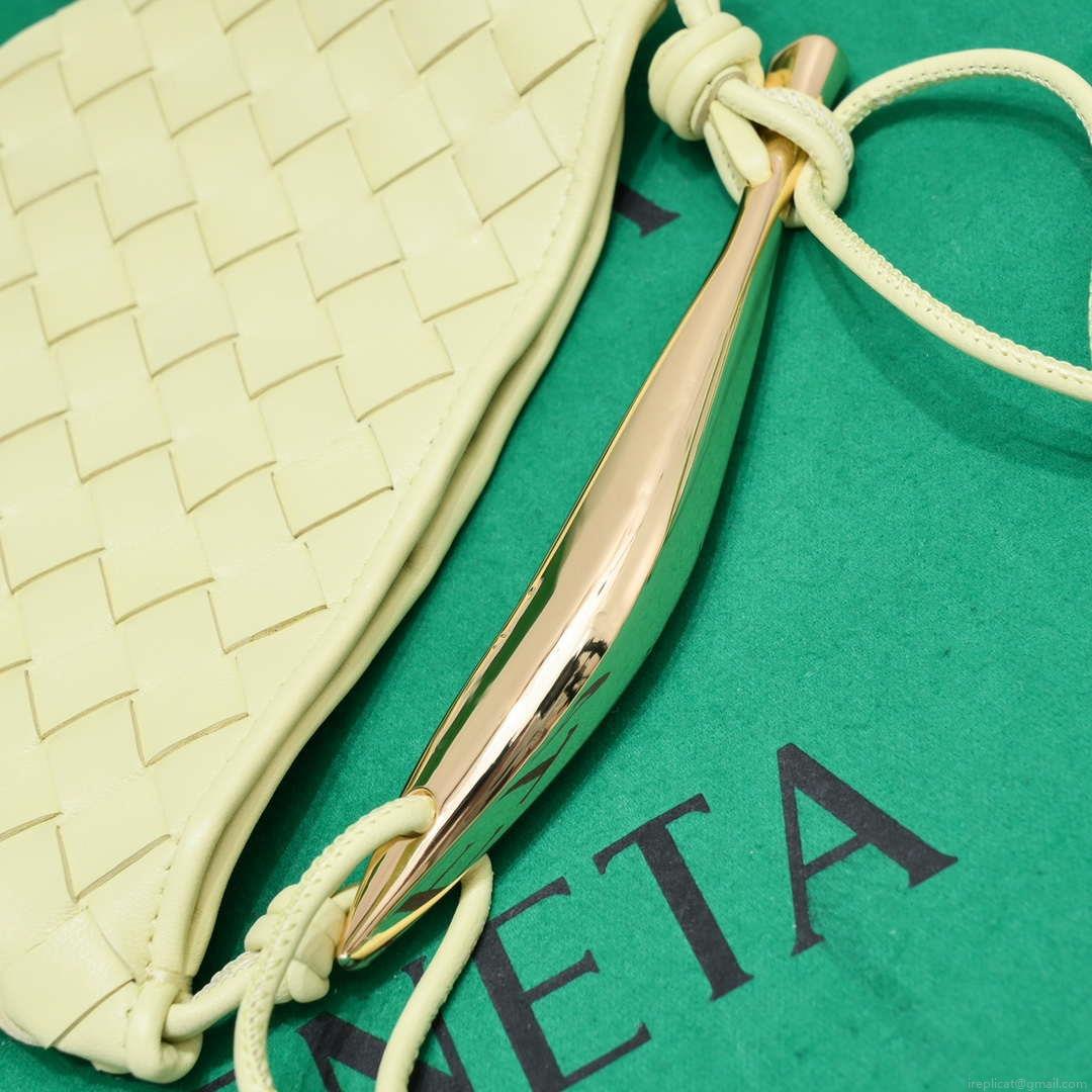 Bottega Veneta BV 744267 Mini Sardine Cross-body bag realised with Intrecciato Yellow
