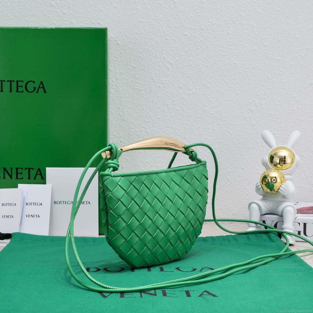 Bottega Veneta BV 744267 Mini Sardine Cross-body bag realised with Intrecciato Green