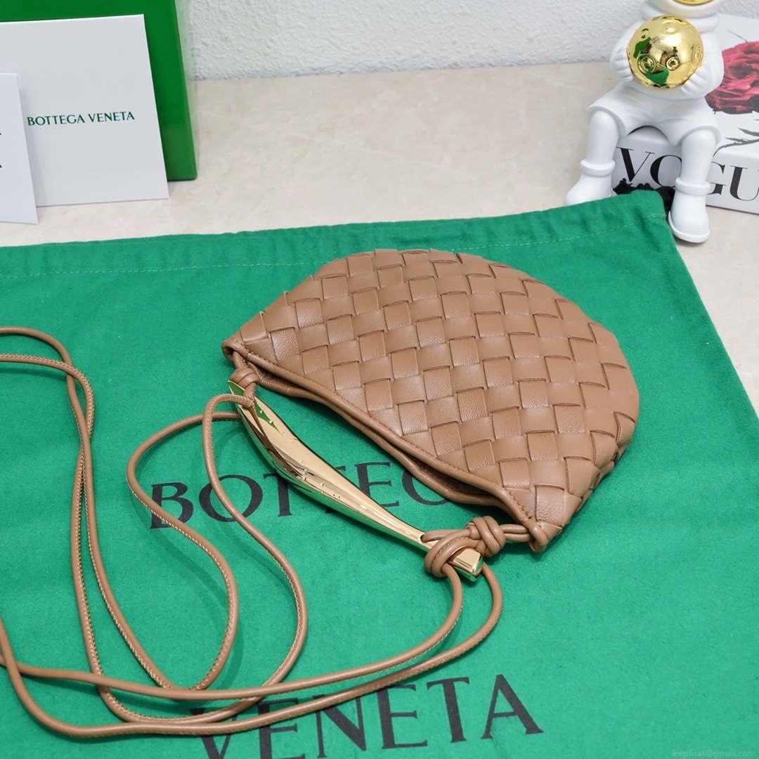 Bottega Veneta BV 744267 Mini Sardine Cross-body bag realised with Intrecciato Dark Brown