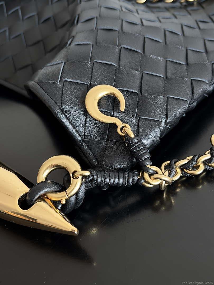 Bottega Veneta BV 776768 Sardine With Chain Black
