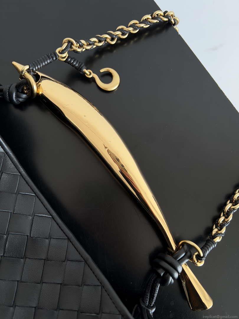 Bottega Veneta BV 776768 Sardine With Chain Black