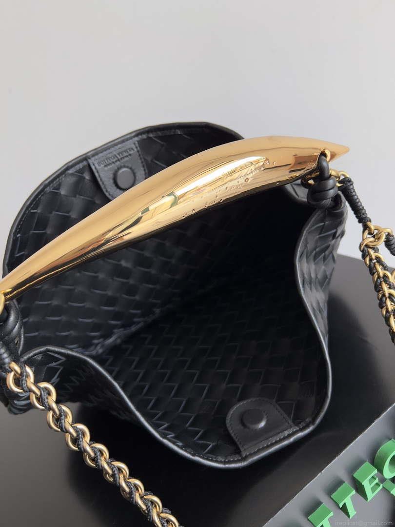 Bottega Veneta BV 776768 Sardine With Chain Black