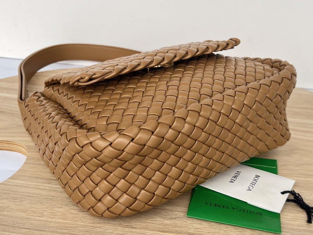 Bottega Veneta BV 709418 Small Cobble Shoulder Bag Tan