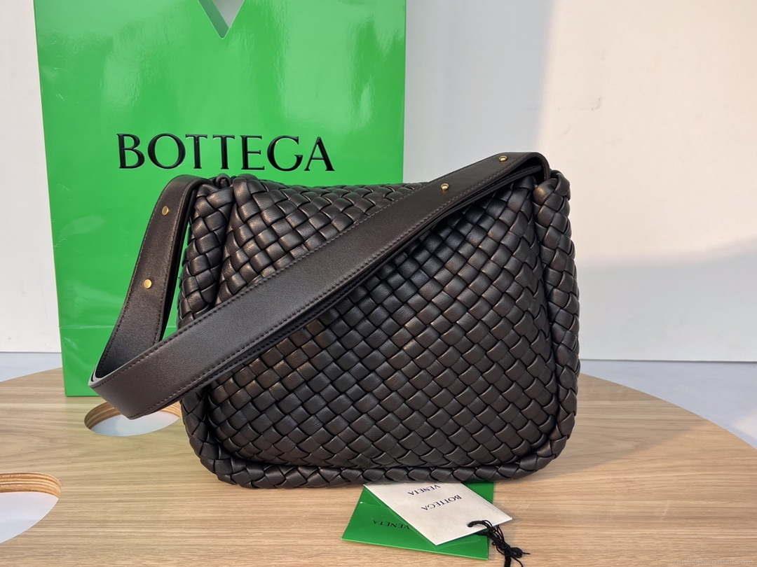 Bottega Veneta BV 709418 Small Cobble Shoulder Bag Drak Brown