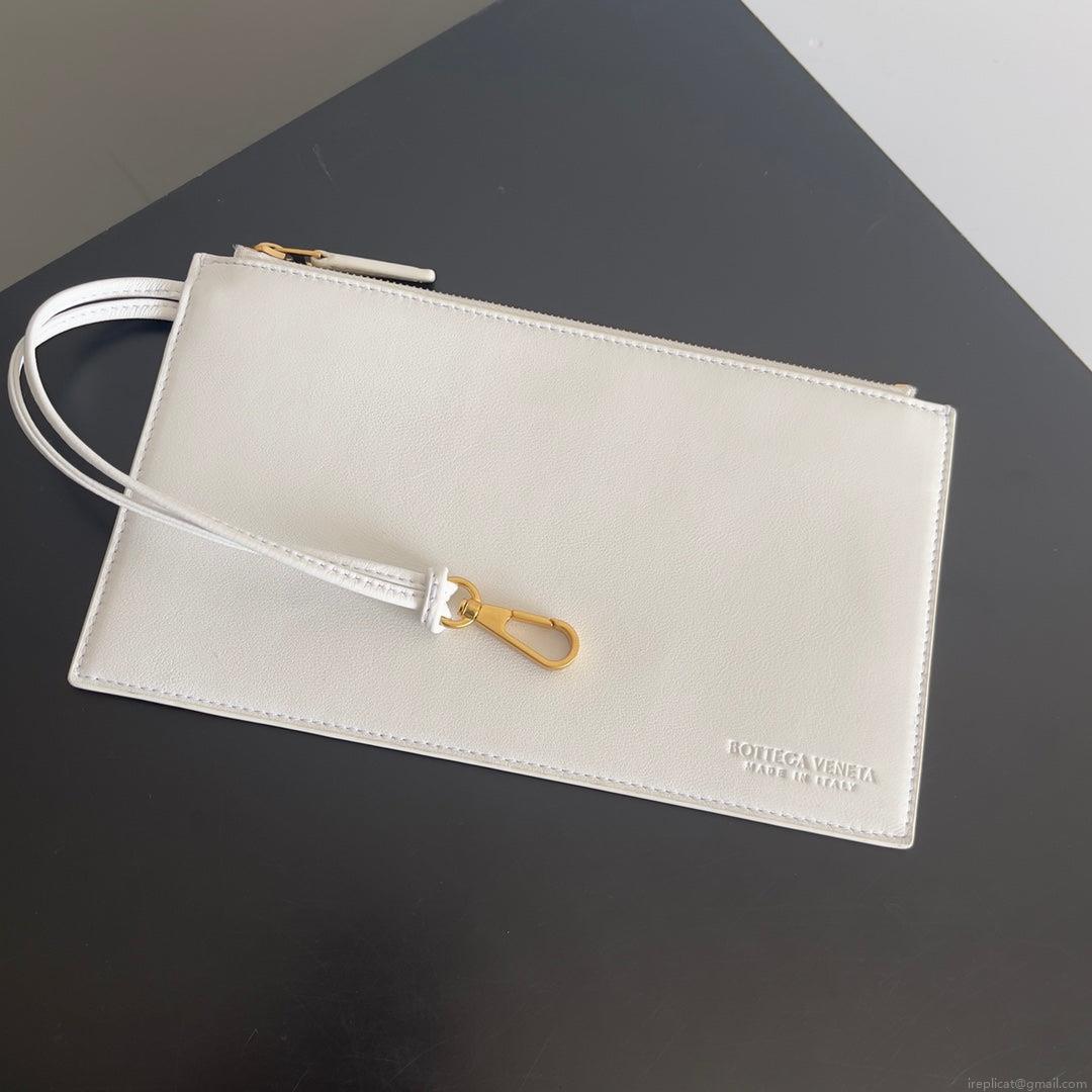 Bottega Veneta BV 608811 Large Cabat Bag Bv0010