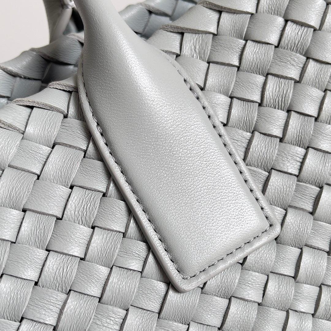 Bottega Veneta BV 608811 Large Cabat Bag Bv0011