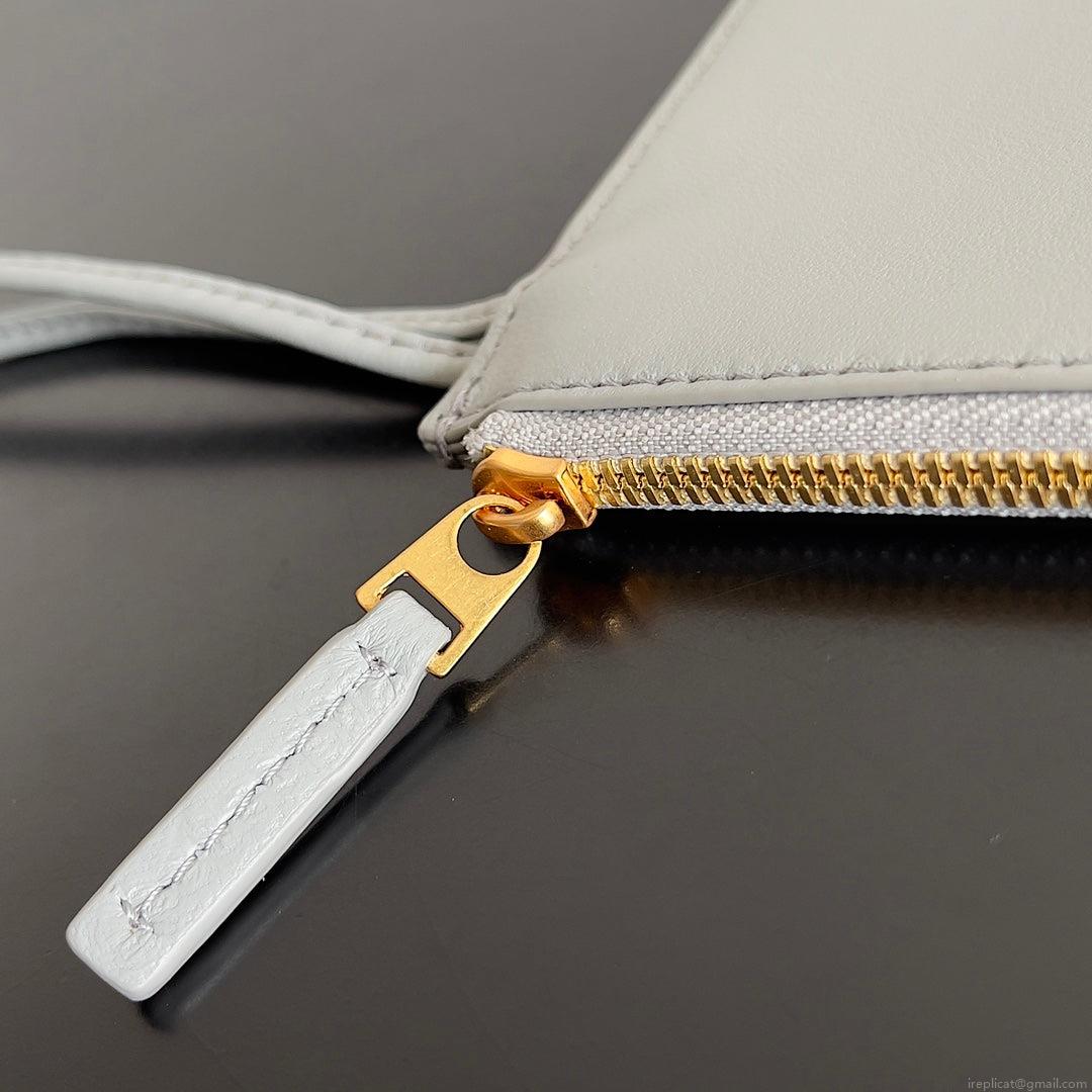 Bottega Veneta BV 608811 Large Cabat Bag Bv0011
