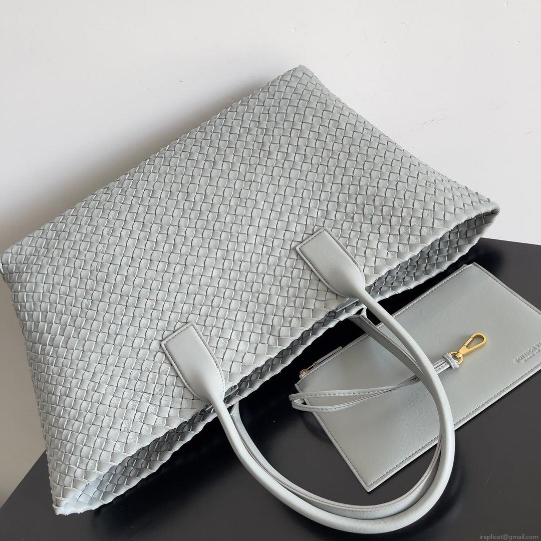 Bottega Veneta BV 608811 Large Cabat Bag Bv0011
