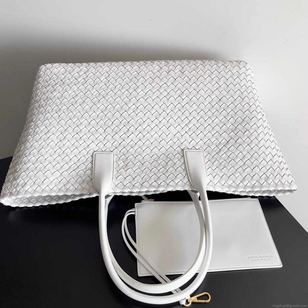 Bottega Veneta BV 608811 Large Cabat Bag Bv0012