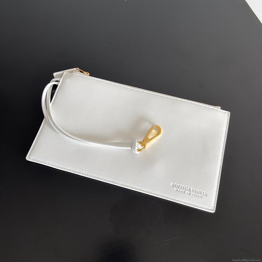 Bottega Veneta BV 608811 Large Cabat Bag Bv0012