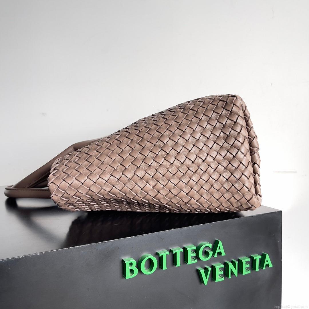 Bottega Veneta BV 608811 Large Cabat Bag Bv0016