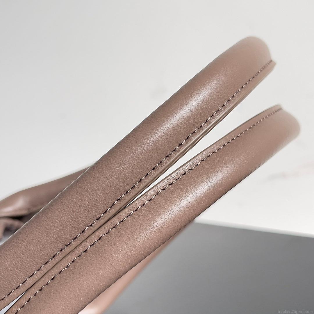 Bottega Veneta BV 608811 Large Cabat Bag Bv0016