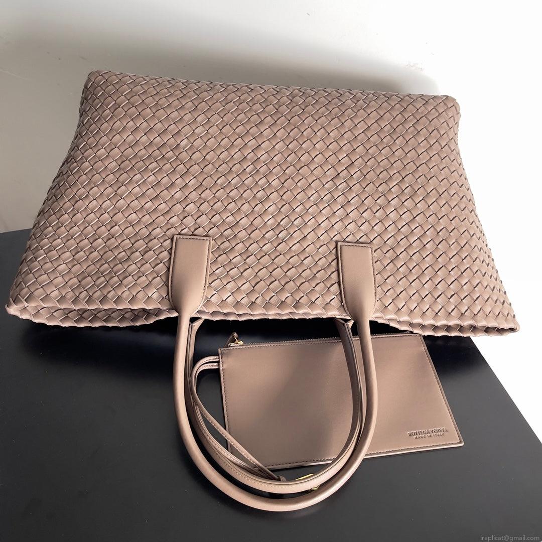 Bottega Veneta BV 608811 Large Cabat Bag Bv0016