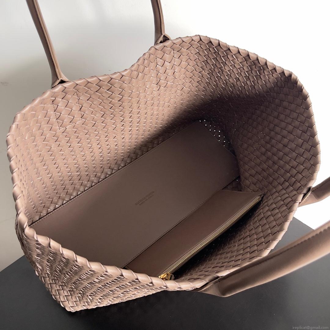 Bottega Veneta BV 608811 Large Cabat Bag Bv0016