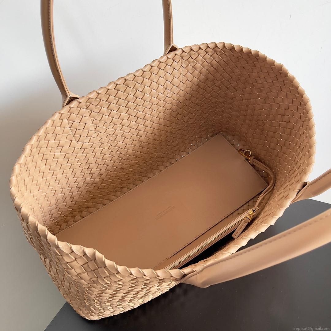 Bottega Veneta BV 608811 Large Cabat Bag Bv0017