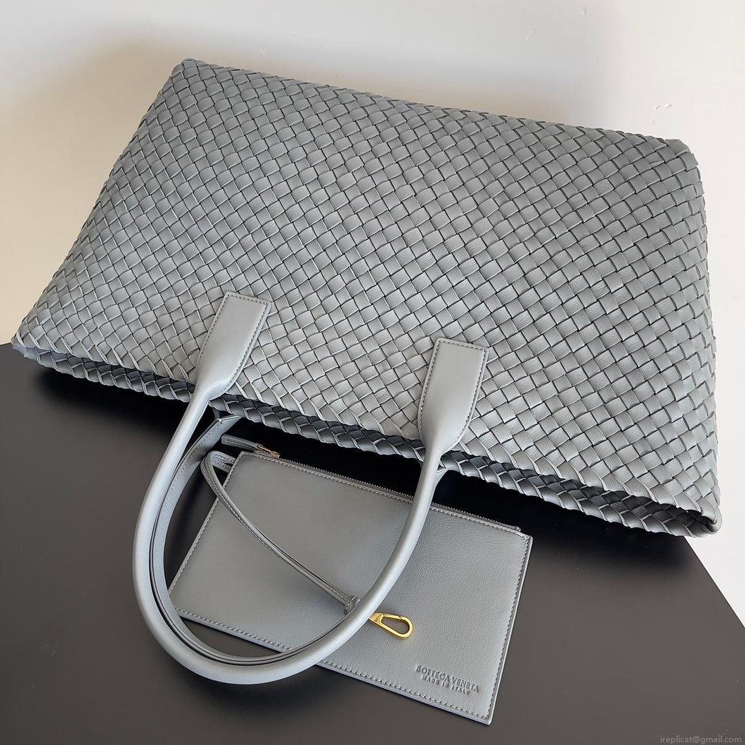 Bottega Veneta BV 608811 Large Cabat Bag Bv0018