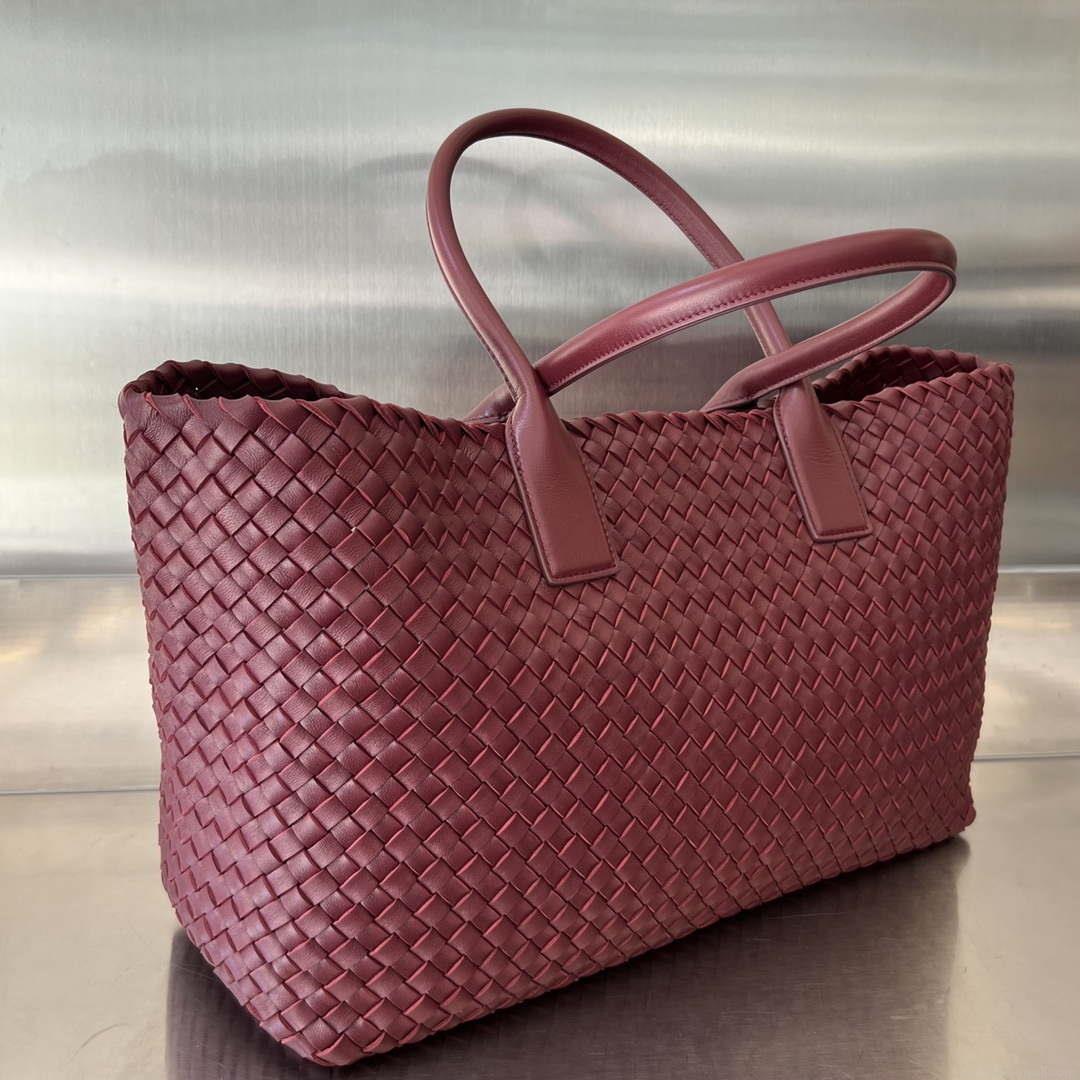 Bottega Veneta BV 608811 Large Cabat Bag Bv0023