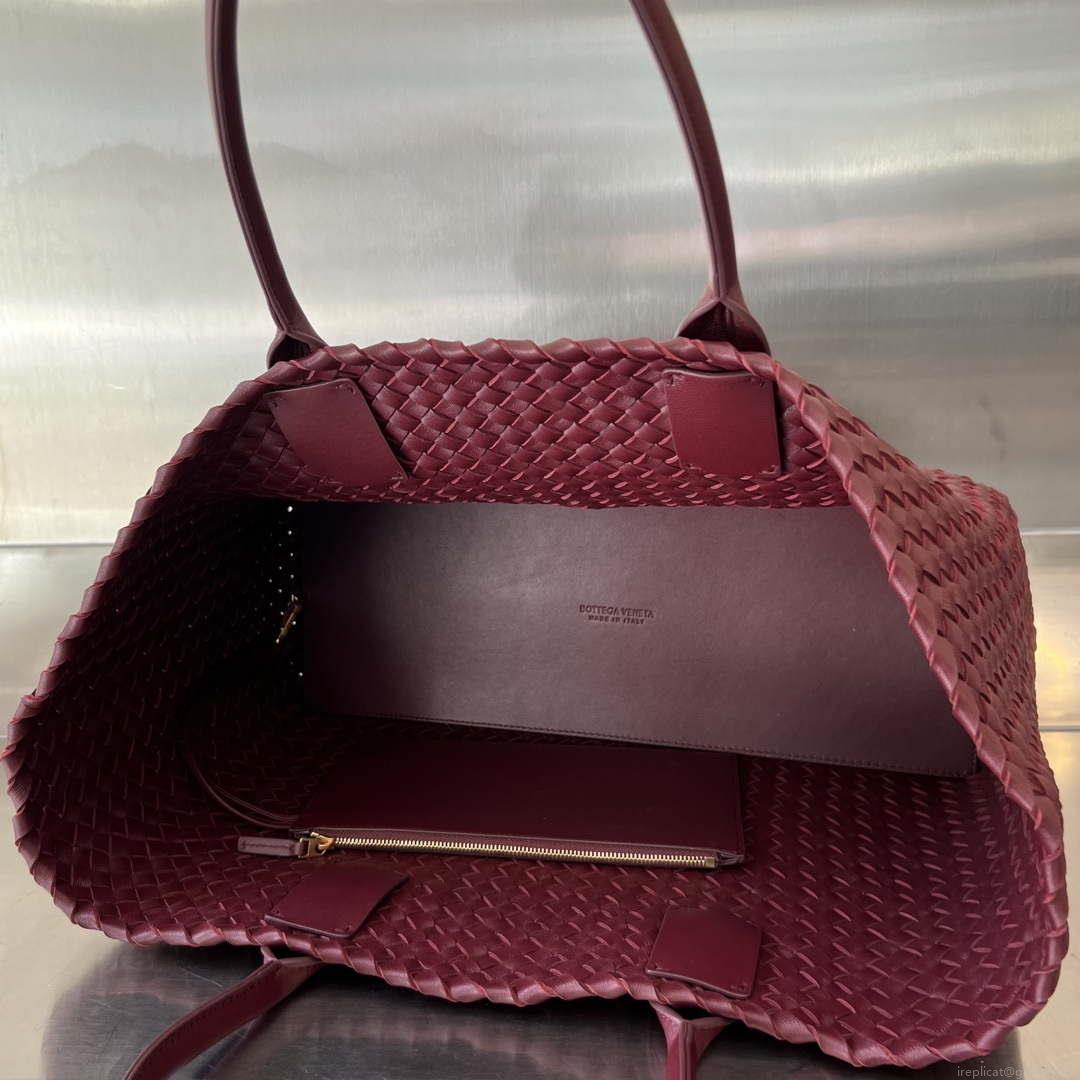 Bottega Veneta BV 608811 Large Cabat Bag Bv0023