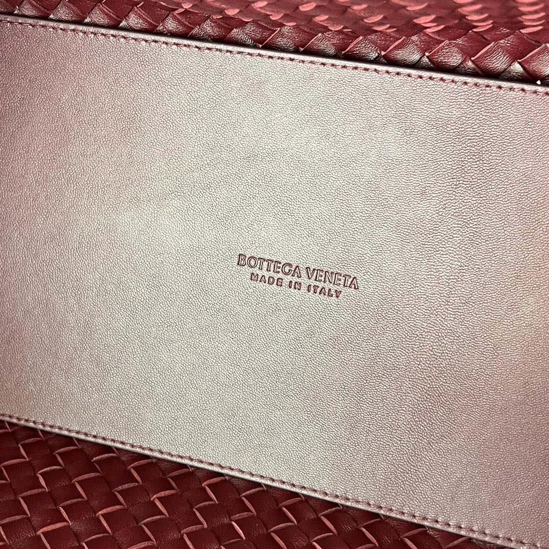 Bottega Veneta BV 608811 Large Cabat Bag Bv0023