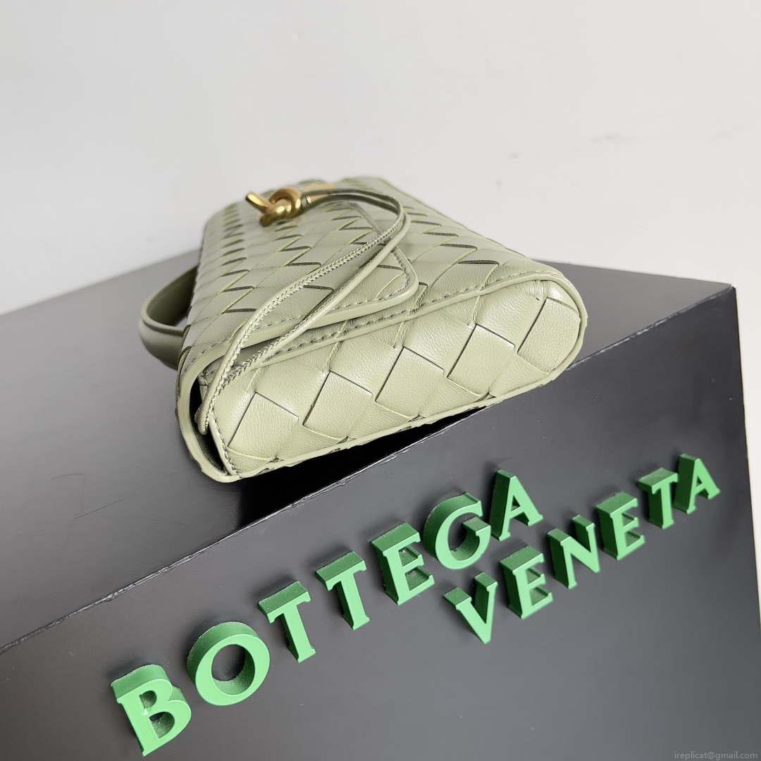 Bottega Veneta BV 741511 Long Clutch Andiamo With Handle Emerald Green