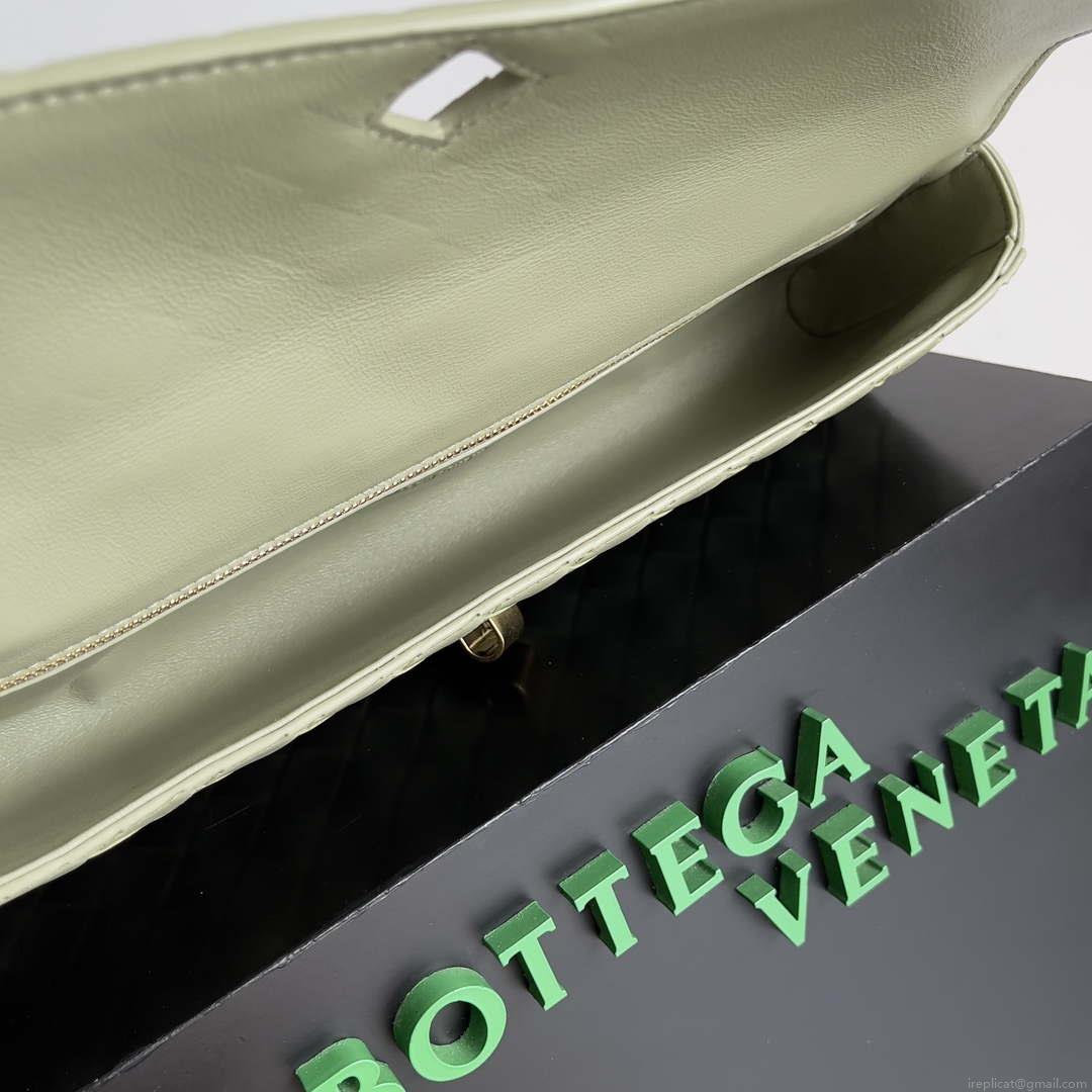 Bottega Veneta BV 741511 Long Clutch Andiamo With Handle Emerald Green