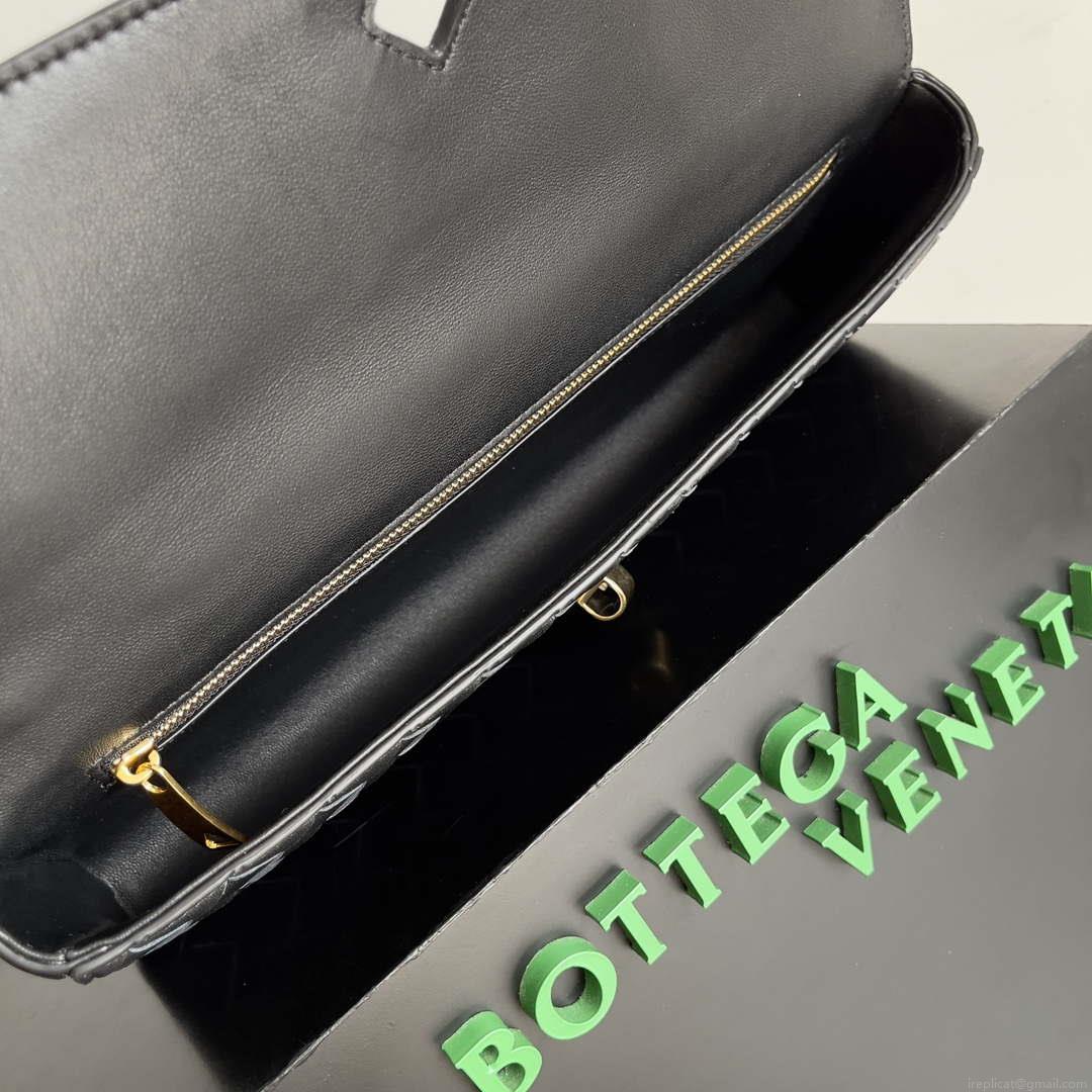 Bottega Veneta BV 741511 Long Clutch Andiamo With Handle Emerald Black