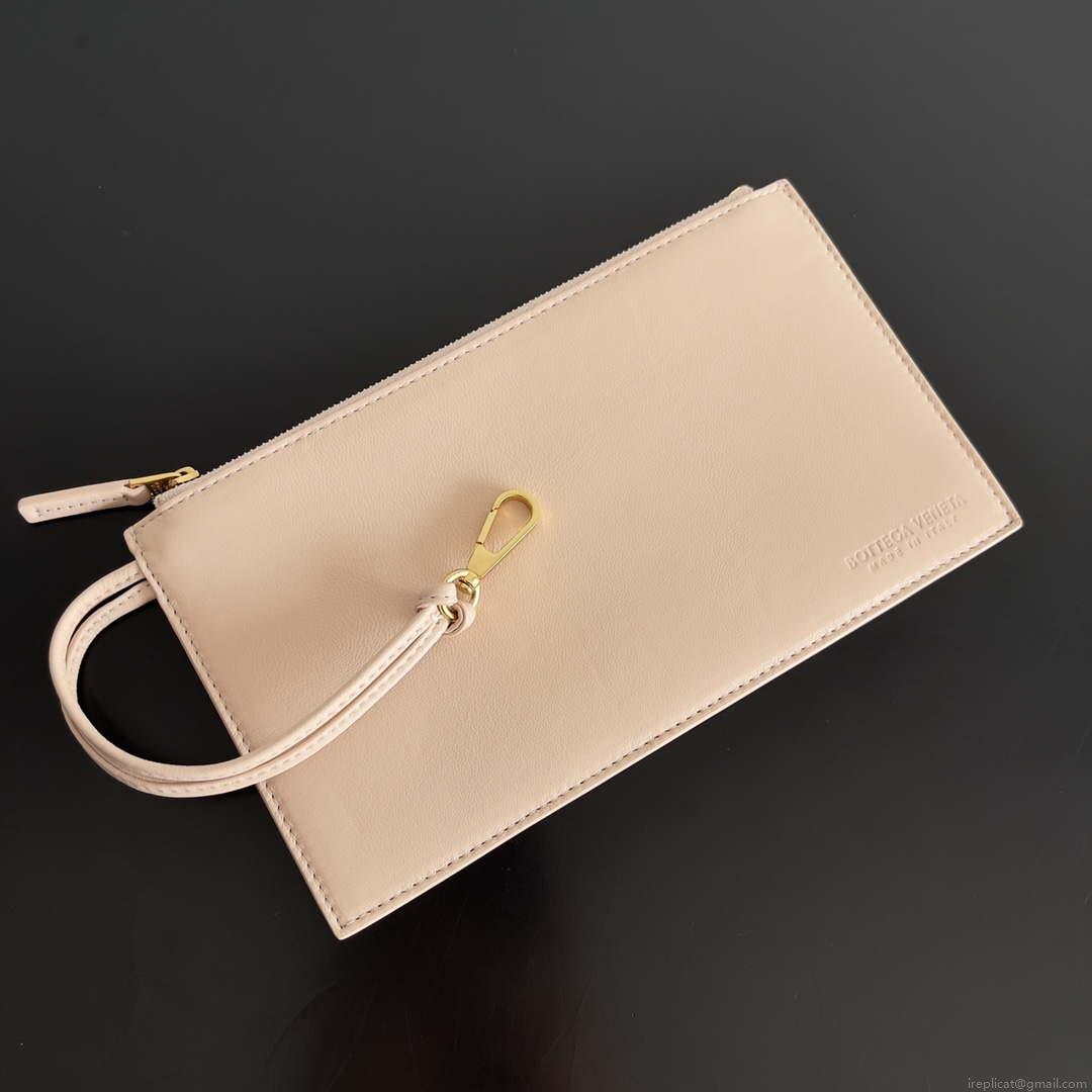 Bottega Veneta BV 608811 Large Cabat Bag Bv0025