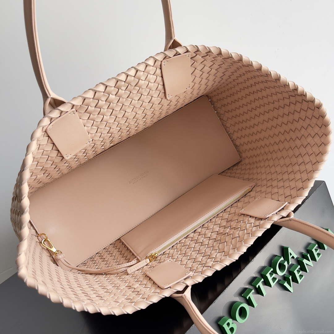 Bottega Veneta BV 608811 Large Cabat Bag Bv0025