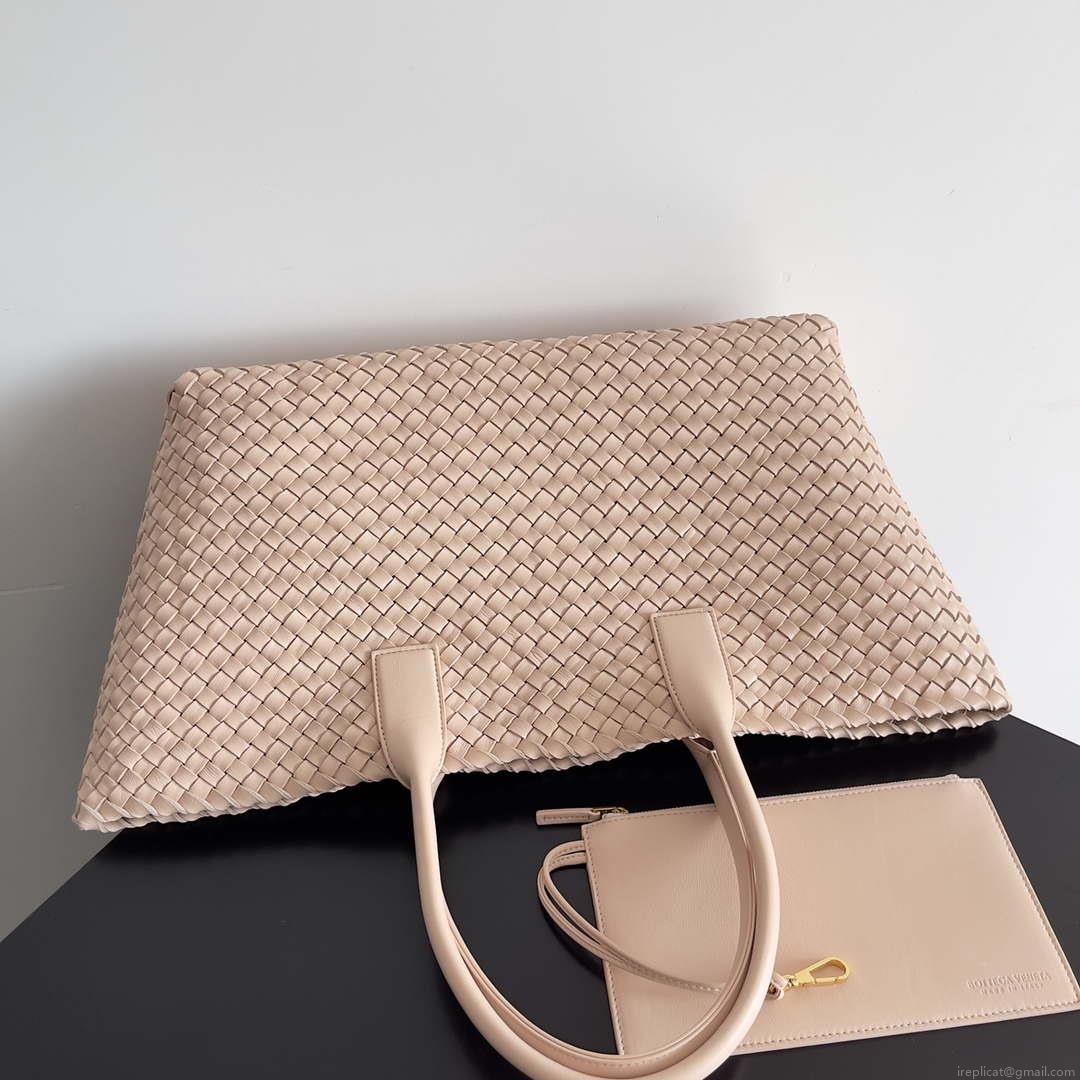 Bottega Veneta BV 608811 Large Cabat Bag Bv0025