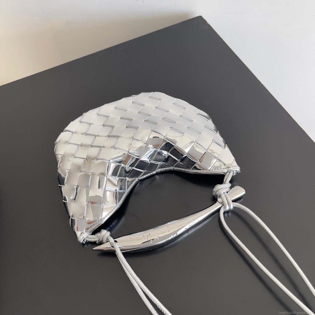 Bottega Veneta Mini Sardine Cross-body bag realised with Intrecciato Silver Hardware BV 744267