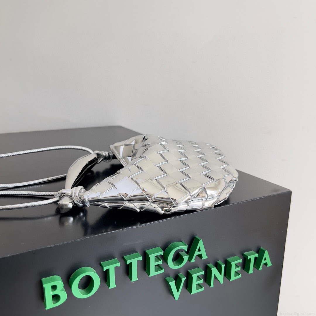 Bottega Veneta Mini Sardine Cross-body bag realised with Intrecciato Silver Hardware BV 744267