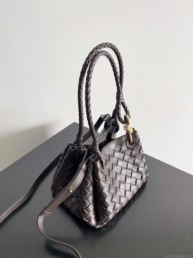 Bottega Veneta BV 796569VCPPT2190 Small Andiamo Parachute fondant