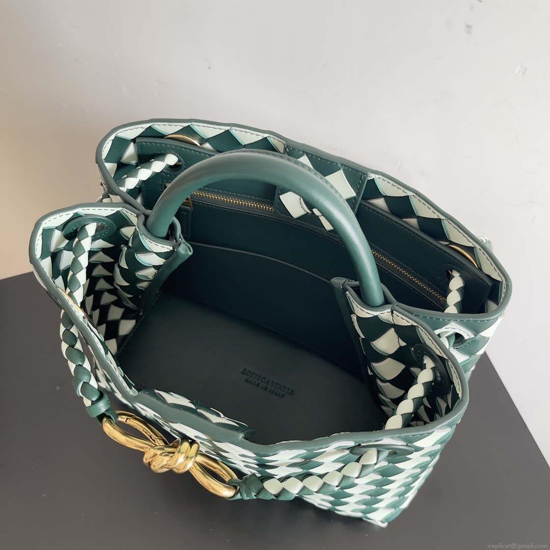Bottega Veneta BV 779152 Small Andiamo green & White