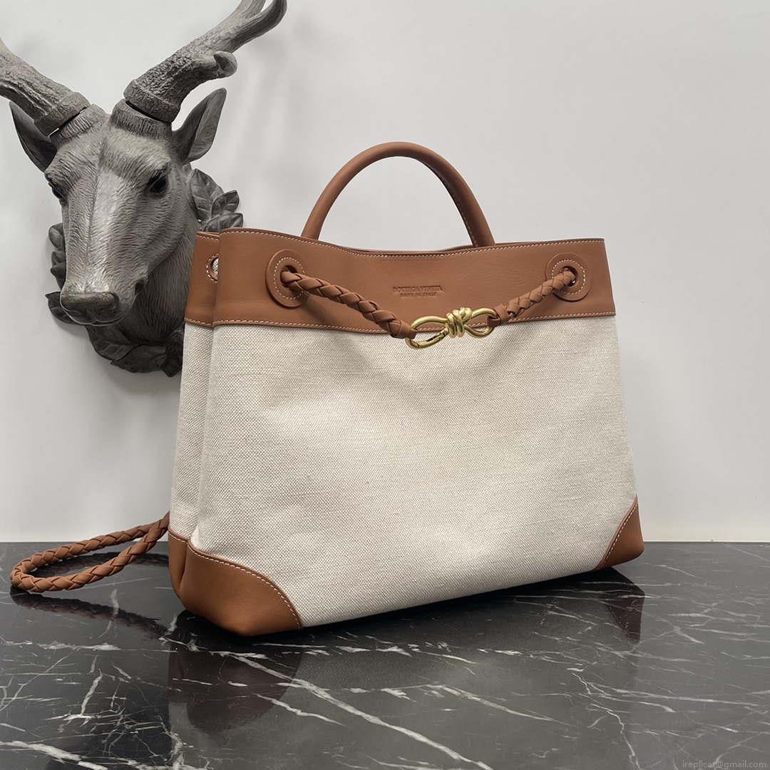 Bottega Veneta BV 795306 Medium Andiamo Natural Tan