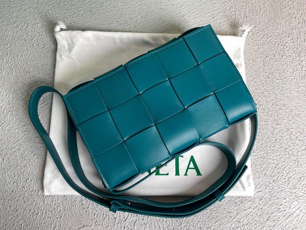 Bottega Veneta BV 578004 Cassette Cross-body Bag 58890 Dark Blue