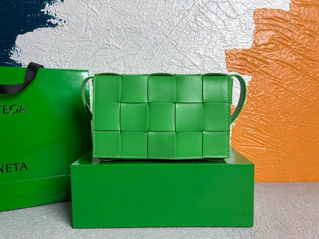 Bottega Veneta BV 578004 Cassette Cross-body Bag 58890 Green