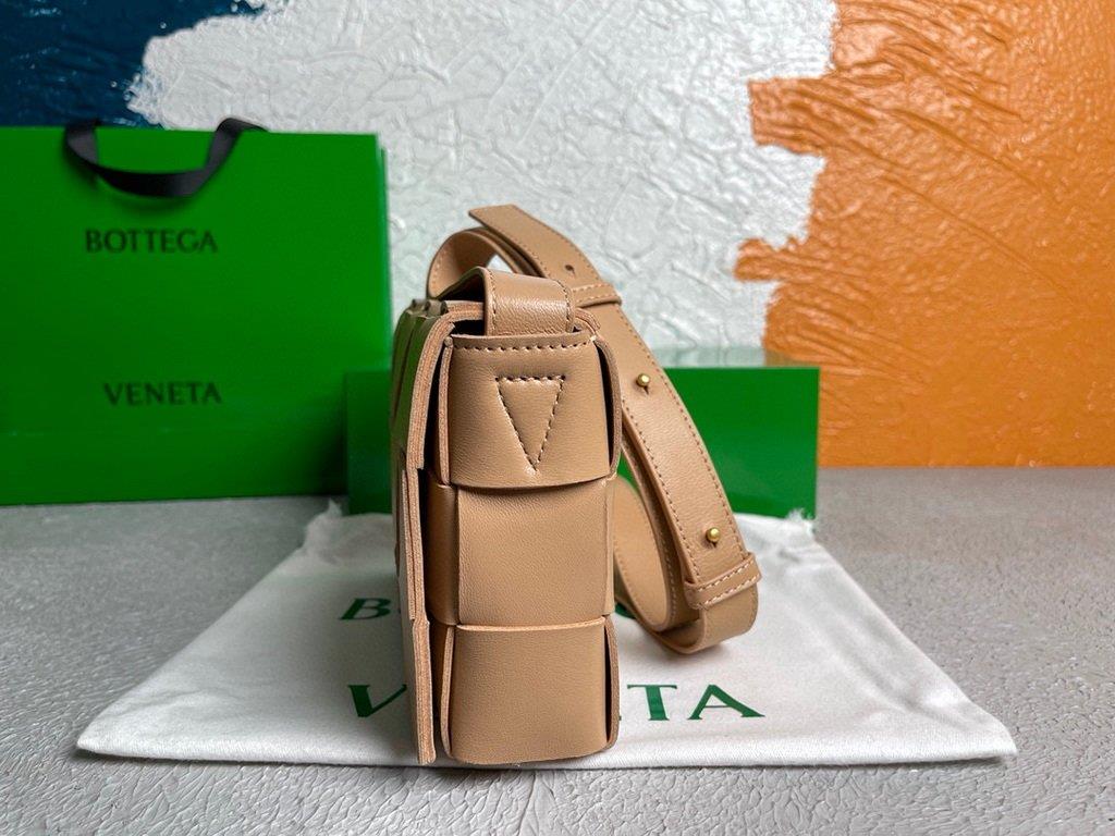 Bottega Veneta BV 578004 Cassette Cross-body Bag 58890 Nude