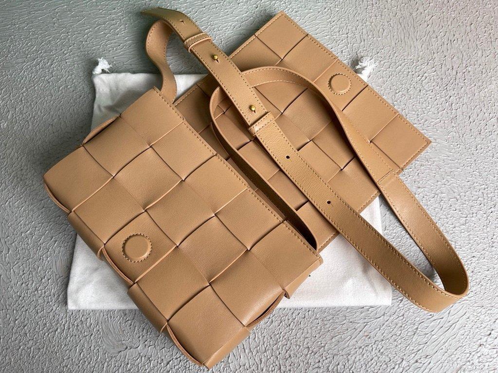 Bottega Veneta BV 578004 Cassette Cross-body Bag 58890 Nude